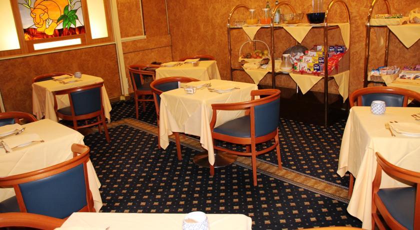 Mentana, By R Collection 4* Milaan